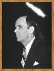 William Marrion Branham with the Pillar of Fire William Marrion Branham with the Pillar of Fire